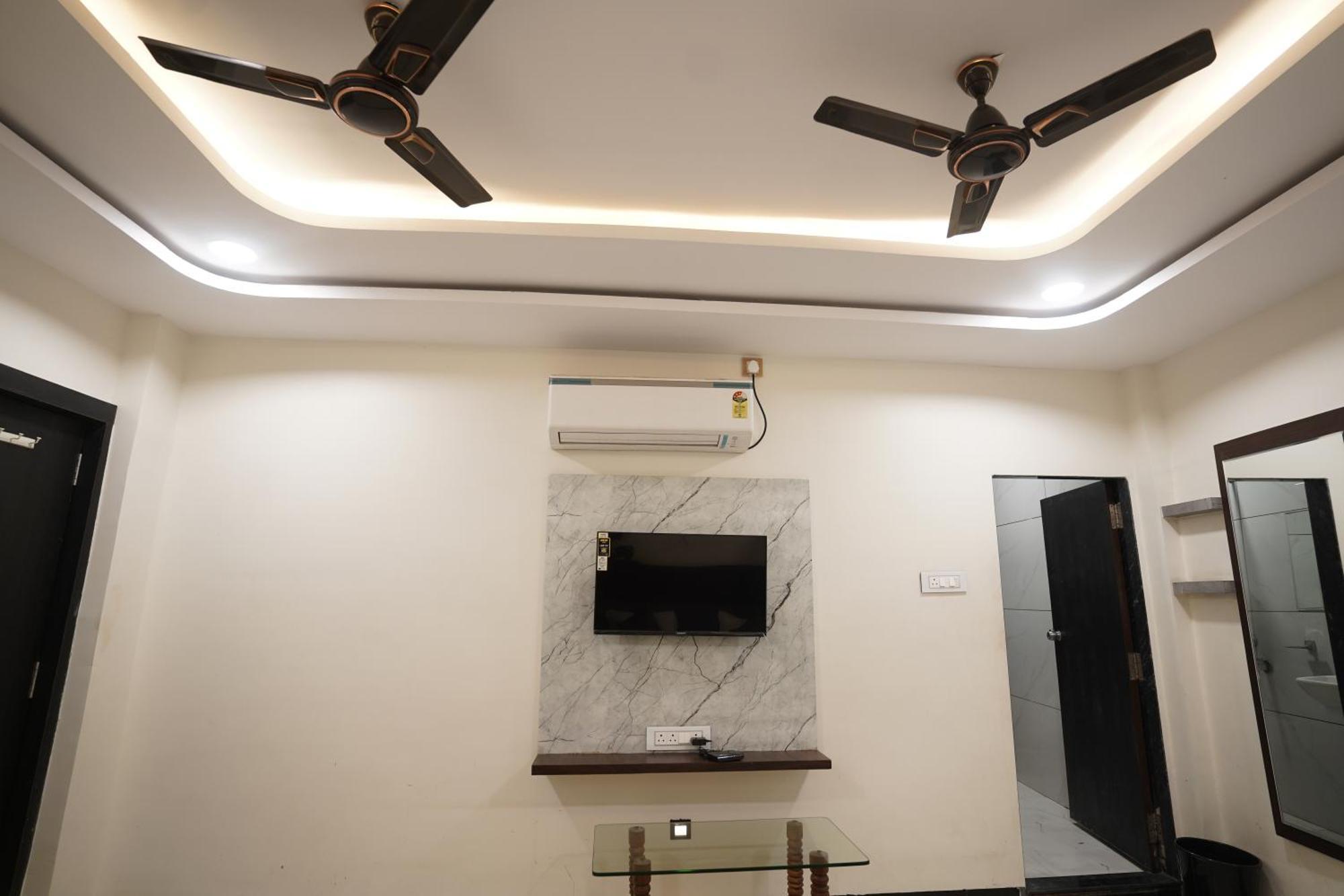 Hotel Dev Kripa Ujjain Luaran gambar